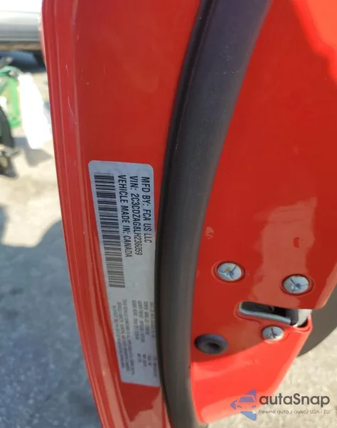 2020 Dodge Challenger Sxt z USA, uszkodzony, nr VIN 2C3CDZAG8LH236059